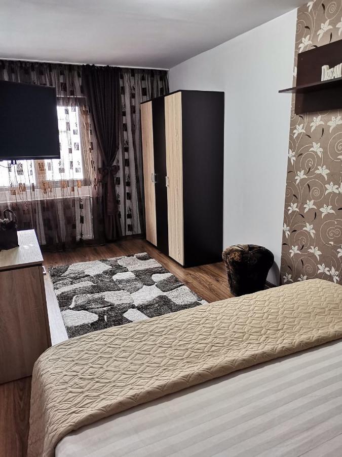Shelby Accommodation -Adult Only- سِنايا المظهر الخارجي الصورة