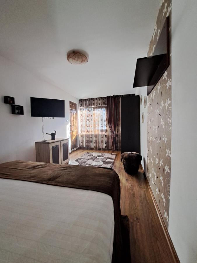 Shelby Accommodation -Adult Only- سِنايا المظهر الخارجي الصورة