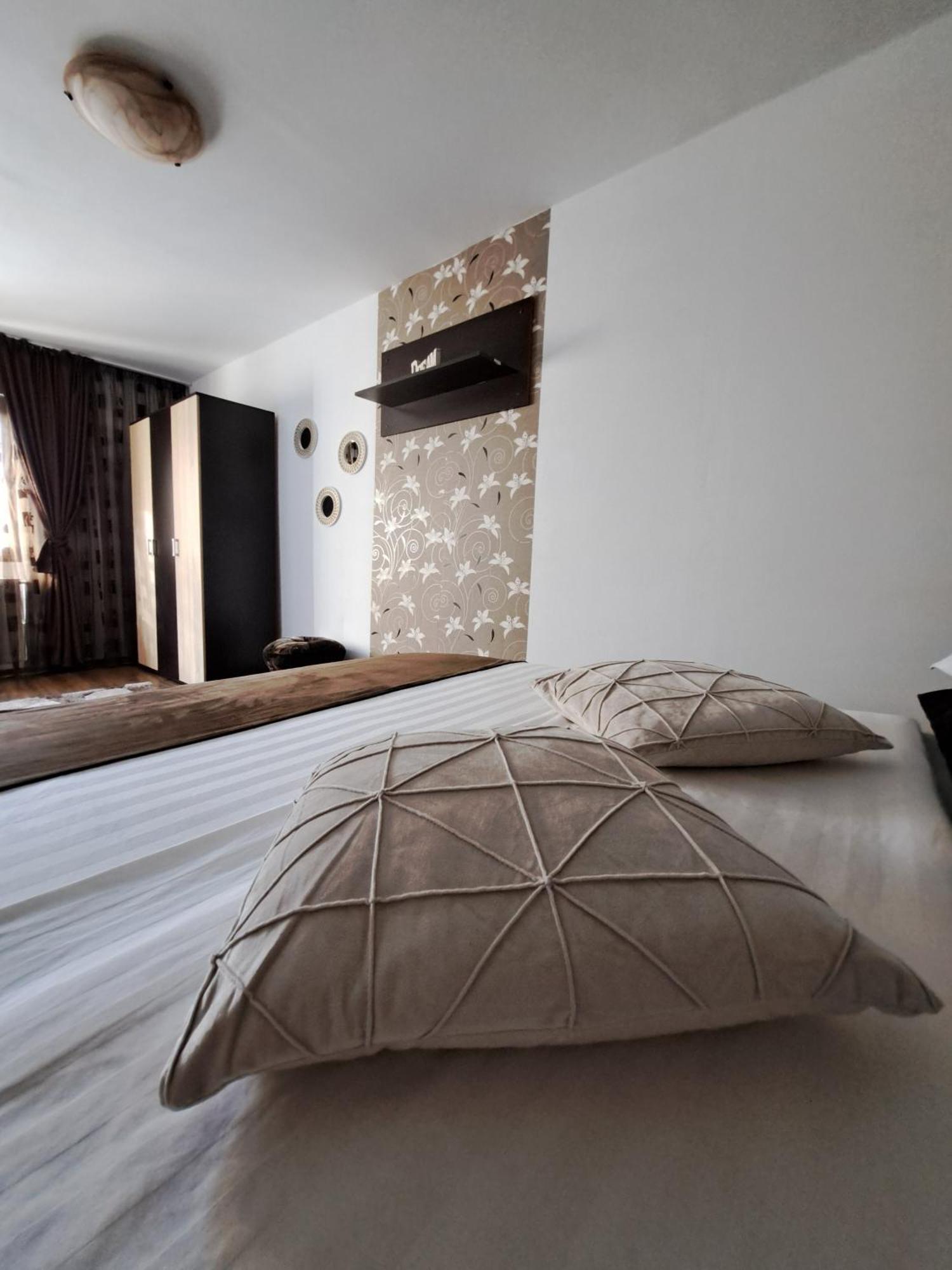 Shelby Accommodation -Adult Only- سِنايا المظهر الخارجي الصورة