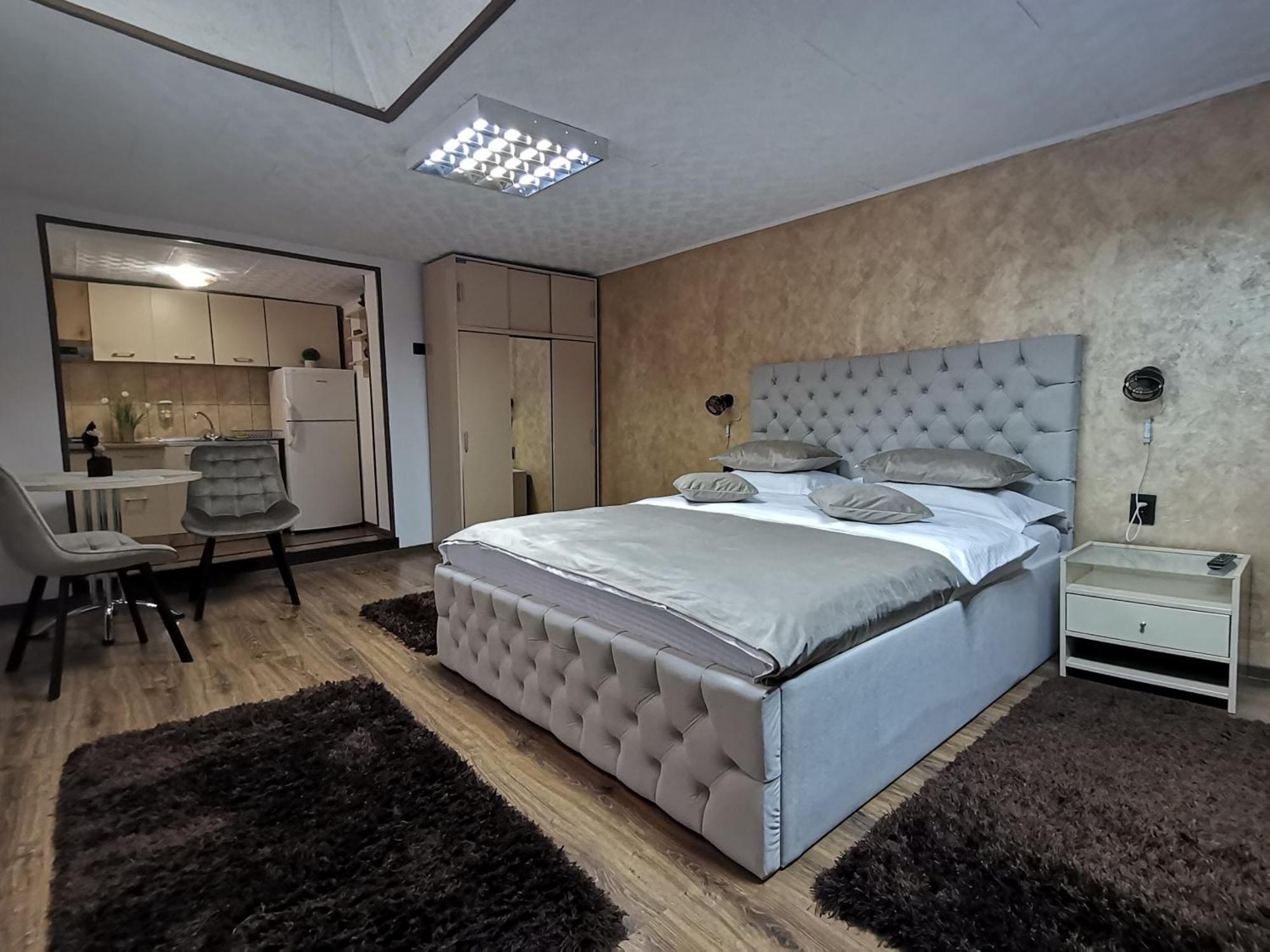 Shelby Accommodation -Adult Only- سِنايا المظهر الخارجي الصورة