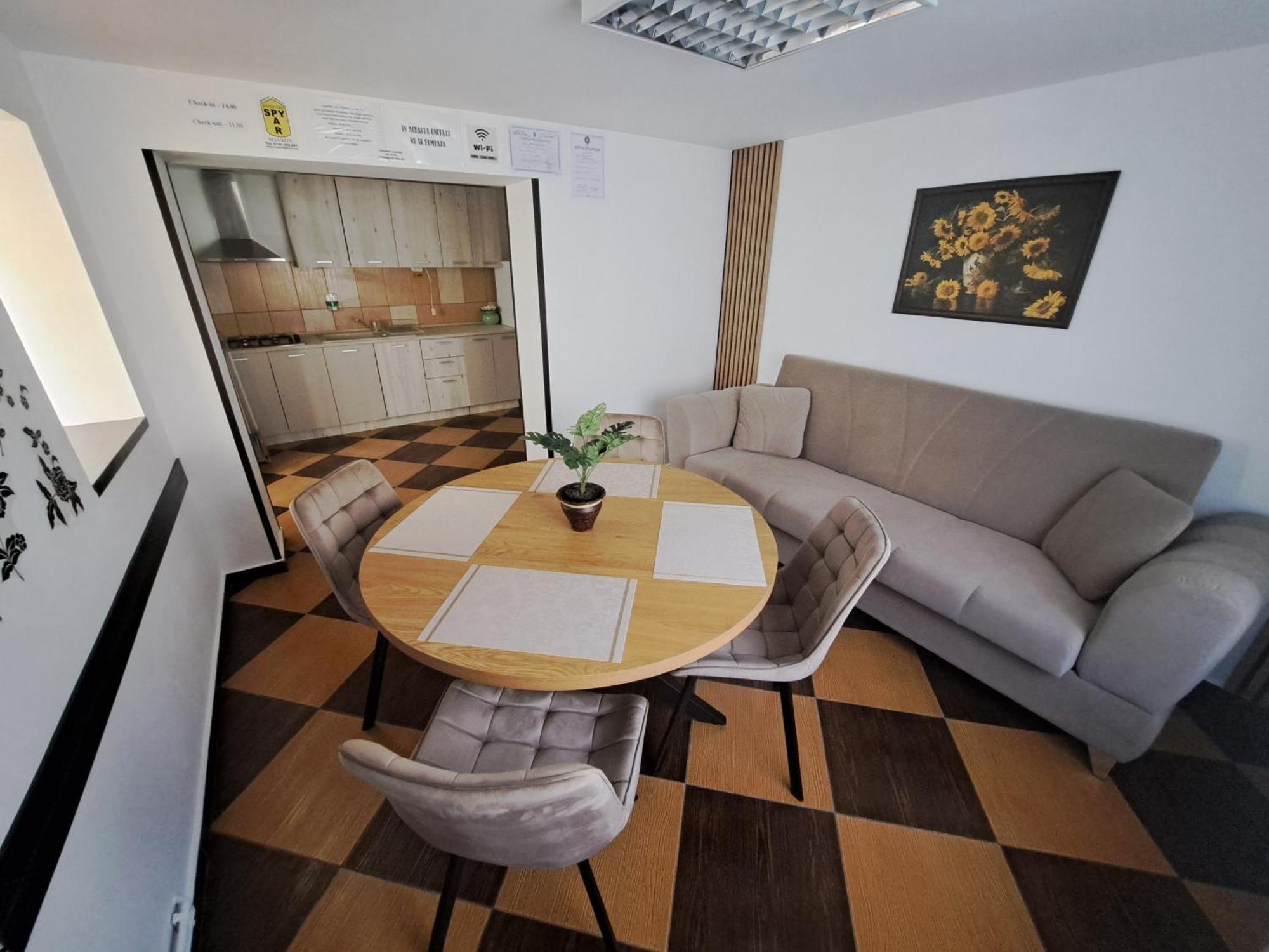 Shelby Accommodation -Adult Only- سِنايا المظهر الخارجي الصورة