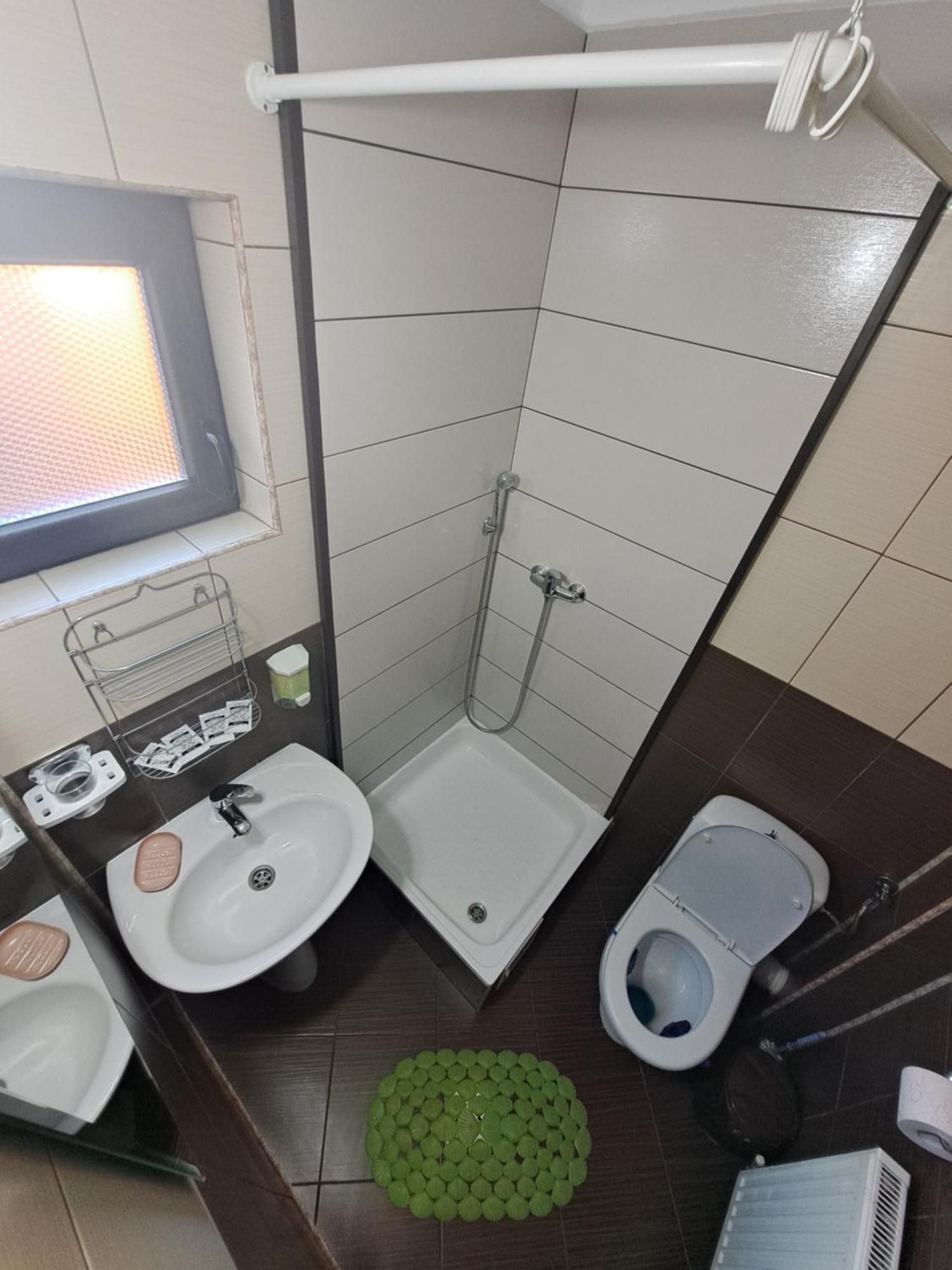 Shelby Accommodation -Adult Only- سِنايا المظهر الخارجي الصورة