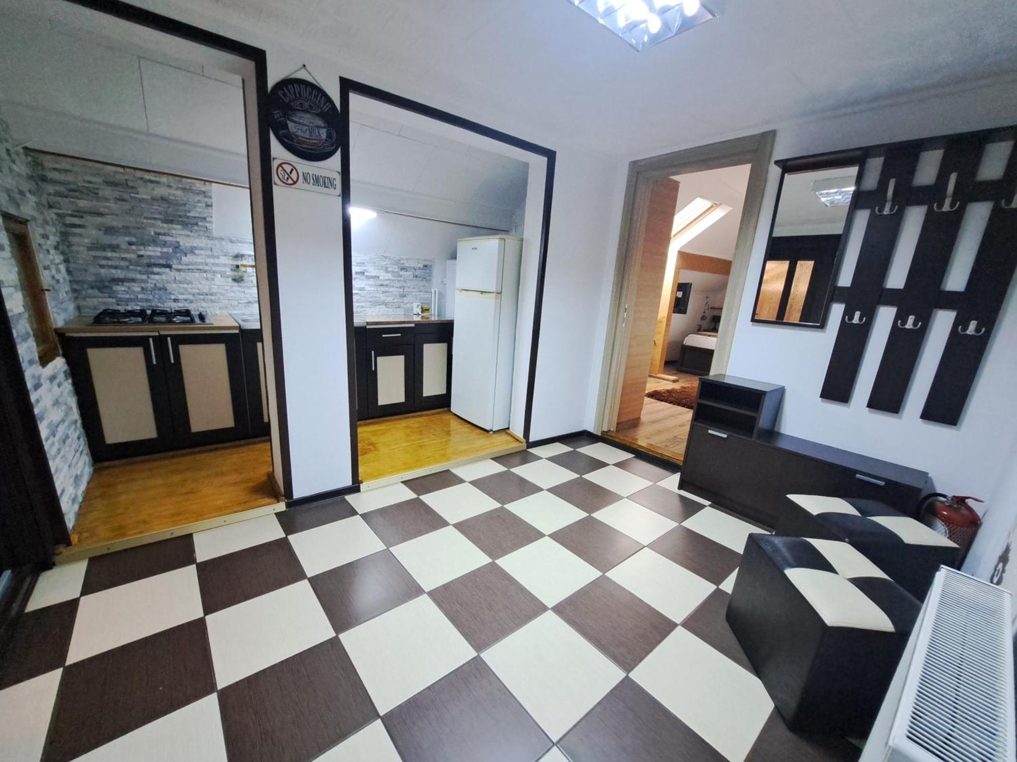 Shelby Accommodation -Adult Only- سِنايا المظهر الخارجي الصورة