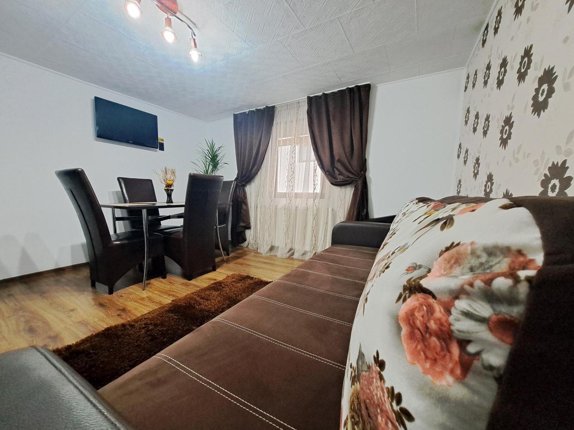 Shelby Accommodation -Adult Only- سِنايا المظهر الخارجي الصورة